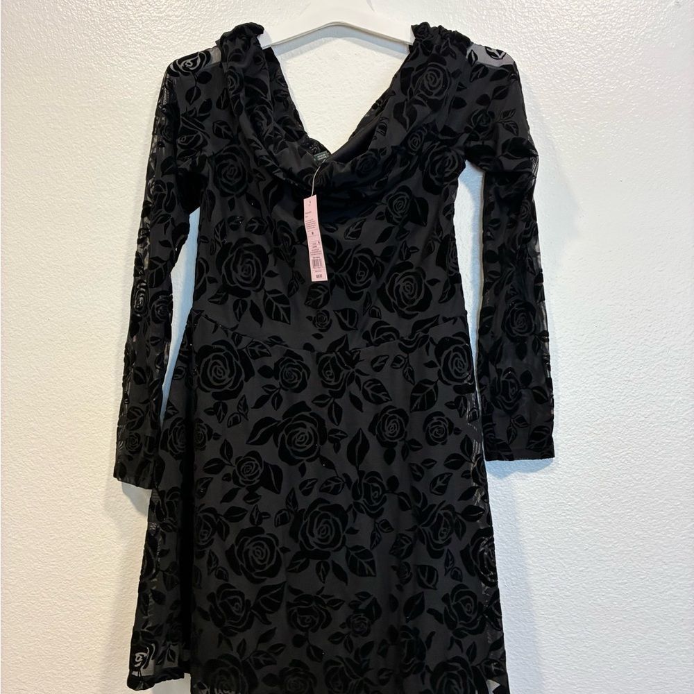 Wild Fable Black Rose Pattern Long Sleeve Dress
